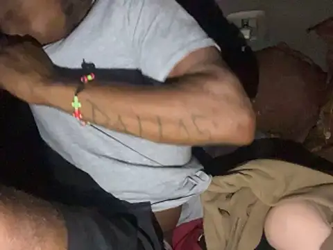 SlimeCrownzOut5 online show from November 14, 2025, 5:33 am