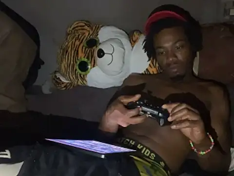 SlimeCrownzOut5 online show from November 15, 2025, 12:09 pm