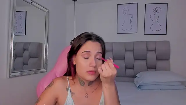 Susan-Sweet-7 online show from November 6, 2025, 7:18 pm