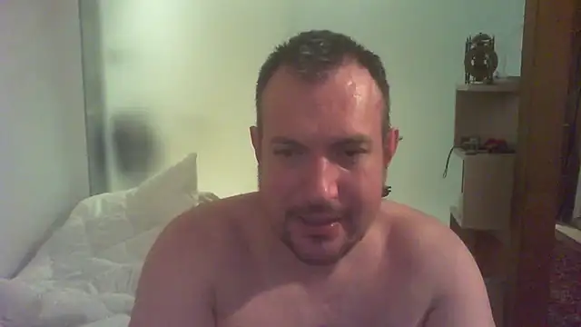 Snapshot of Mike_12hot chatting on February 7, 2026, 7:55 pm Mike 12hot online show from February 7, 2026, 7:55 pm