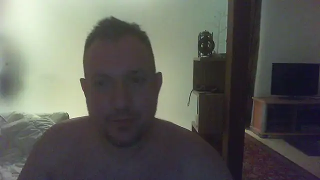 Snapshot of Mike_12hot chatting on March 4, 2026, 6:48 pm Mike 12hot online show from March 4, 2026, 6:48 pm