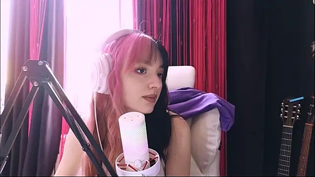 Avi Nile online show from April 23, 2026, 1:45 am