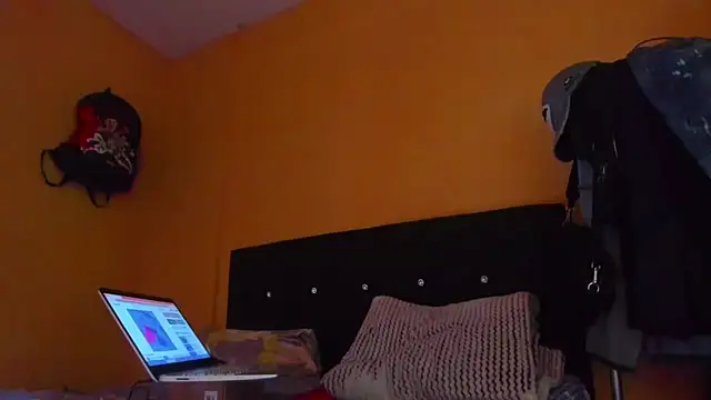 Snapshot of smoker445 chatting on February 1, 2026, 5:00 pm smoker445 online show from February 1, 2026, 5:00 pm