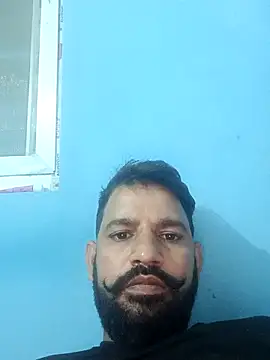 Snapshot of majit213 chatting on October 15, 2025, 12:46 pm majit213 online show from October 15, 2025, 12:46 pm