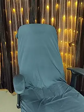 Snapshot of Tanvi-patil chatting on March 17, 2025, 4:33 pm Tanvi-patil online show from March 17, 2025, 4:33 pm