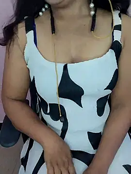 Snapshot of Tanvi-patil chatting on March 18, 2025, 8:28 am Tanvi-patil online show from March 18, 2025, 8:28 am