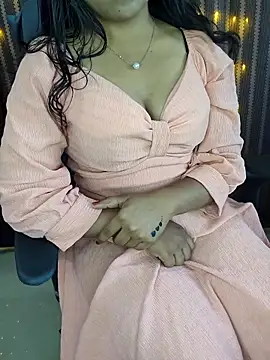 Snapshot of Tanvi-patil chatting on February 18, 2025, 7:10 am Tanvi-patil online show from February 18, 2025, 7:10 am