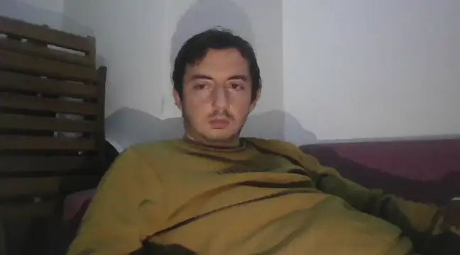 Snapshot of laynufff chatting on January 23, 2025, 3:32 pm laynufff online show from January 23, 2025, 3:32 pm