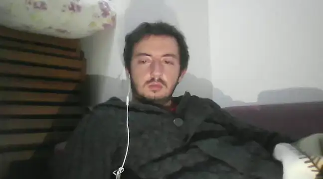 Snapshot of laynufff chatting on February 9, 2025, 12:39 am laynufff online show from February 9, 2025, 12:39 am