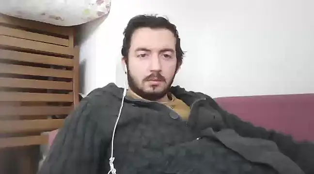 Snapshot of laynufff chatting on February 22, 2025, 9:01 am laynufff online show from February 22, 2025, 9:01 am