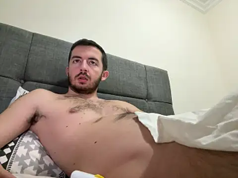 laynufff online show from April 17, 2026, 5:27 pm