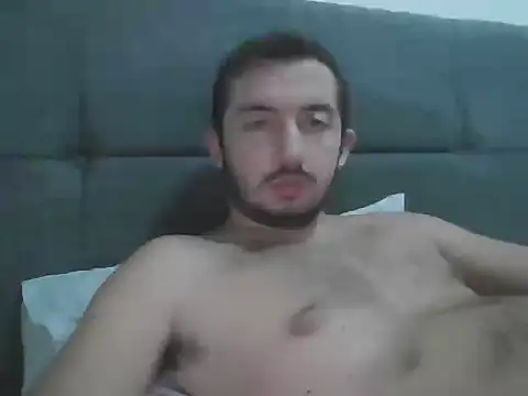 laynufff online show from October 31, 2025, 4:58 pm