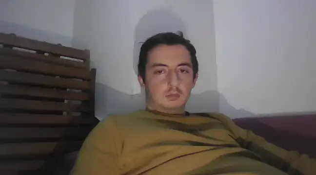 Snapshot of laynufff chatting on January 20, 2025, 3:28 pm laynufff online show from January 20, 2025, 3:28 pm