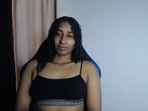 yohatinelly07 online show from June 6, 2026, 10:04 pm