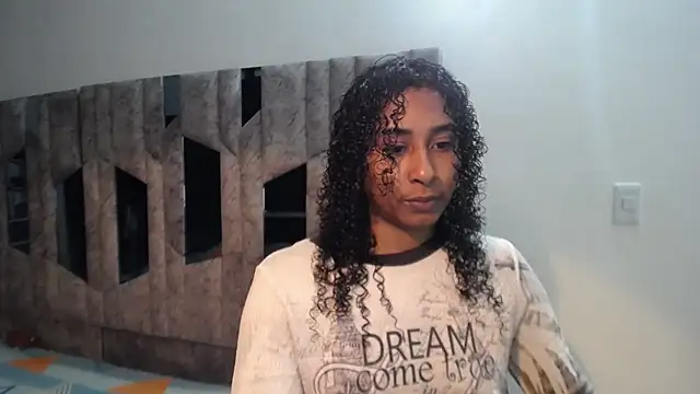 yohatinelly07 online show from June 27, 2026, 2:17 am