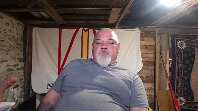 Newfiesausage1972 online show from May 19, 2026, 12:34 pm