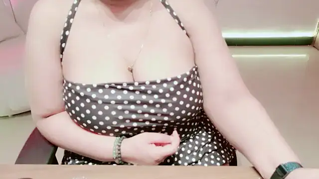 Snapshot of Gracefulgoddess chatting on March 8, 2026, 9:01 am Gracefulgoddess online show from March 8, 2026, 9:01 am