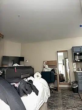 1BeautyN1Beast online show from February 8, 2026, 12:58 pm