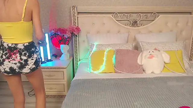 Lina Robbins online show from February 18, 2026, 11:34 pm