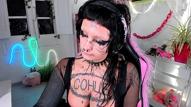 lady sontse  online show from January 14, 2026, 9:29 pm