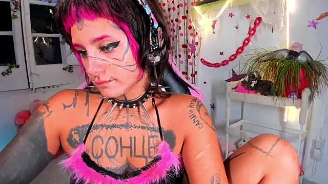 Snapshot of lady_sontse_ chatting on July 20, 2026, 7:38 pm lady sontse online show from July 20, 2026, 7:38 pm