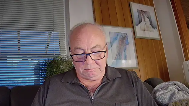 biggandybig online show from November 24, 2025, 3:34 pm