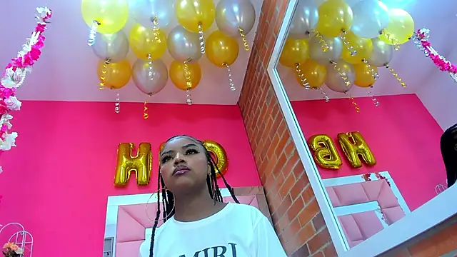 Snapshot of malu_horny_69 chatting on December 6, 2024, 3:06 pm malu horny 69 online show from December 6, 2024, 3:06 pm