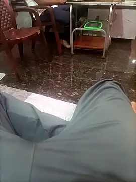 Snapshot of princeblore chatting on February 3, 2026, 5:18 pm princeblore online show from February 3, 2026, 5:18 pm