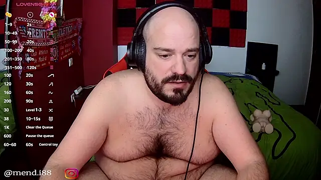 menditeta1 online show from February 18, 2026, 10:06 pm