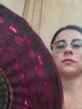 atenealovve 77 online show from February 7, 2026, 8:39 pm