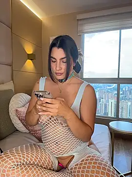 SaharaRush  online show from December 15, 2025, 8:58 pm