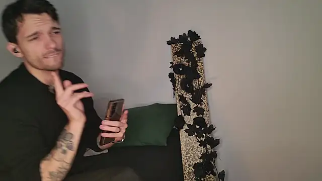 JackDesFeux online show from November 11, 2025, 10:43 am