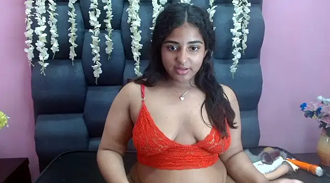 Sofia Hernandez  online show from February 22, 2025, 9:45 am