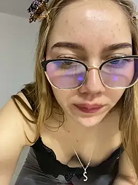 melody-dy online show from January 4, 2025, 10:55 pm