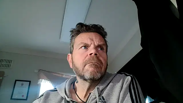 Snapshot of toptugger chatting on February 14, 2025, 7:59 am toptugger online show from February 14, 2025, 7:59 am