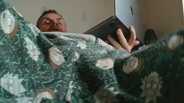 Snapshot of toptugger chatting on November 15, 2025, 12:09 pm toptugger online show from November 15, 2025, 12:09 pm