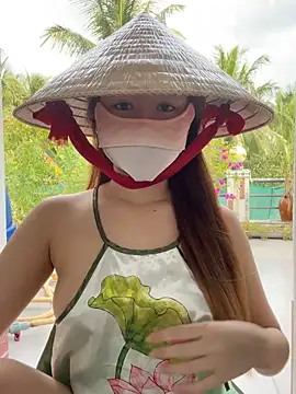 BabyThree  online show from October 20, 2025, 8:26 am