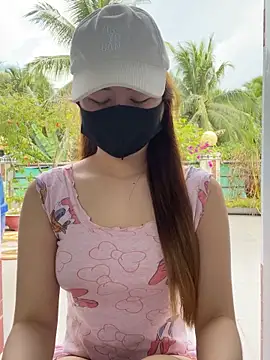 BabyThree  online show from September 10, 2025, 9:30 am