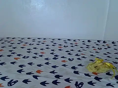 laetitia  online show from February 13, 2026, 9:26 pm