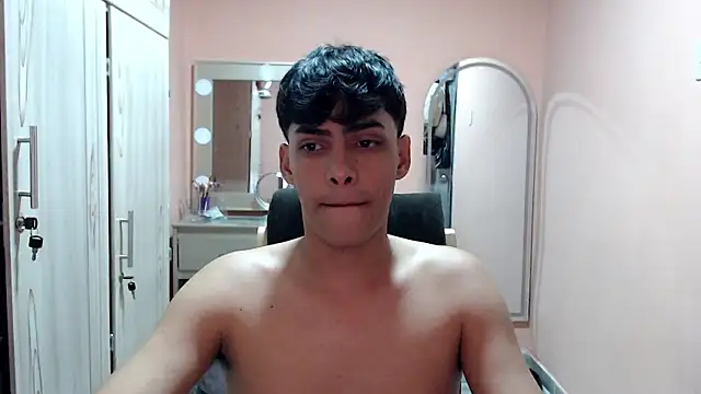 TenderBoyBigCock  online show from November 12, 2025, 4:05 am