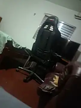 Snapshot of gressw22 chatting on September 14, 2025, 1:33 pm gressw22 online show from September 14, 2025, 1:33 pm