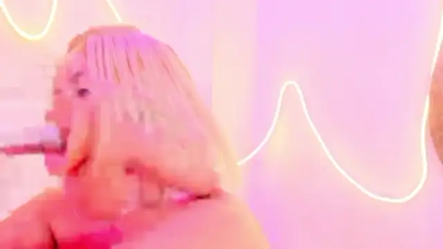 Kimberlin Cam online show from October 31, 2025, 5:53 pm