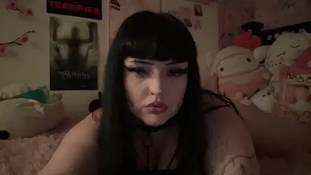 FaeKelly online show from November 14, 2025, 3:43 am