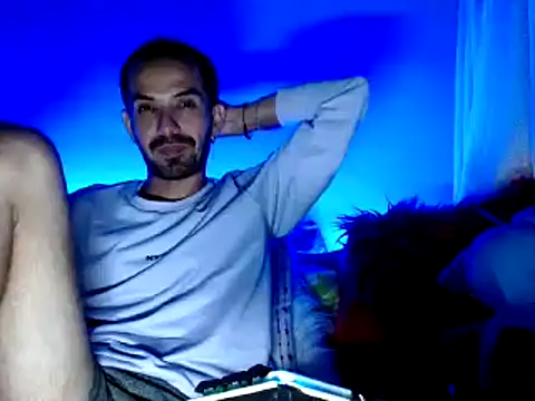 Snapshot of Tomas_Tylor chatting on January 19, 2025, 2:15 am Tomas Tylor online show from January 19, 2025, 2:15 am