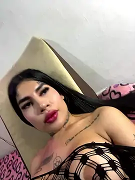 Snapshot of saragill323 chatting on March 4, 2025, 11:43 pm saragill323 online show from March 4, 2025, 11:43 pm