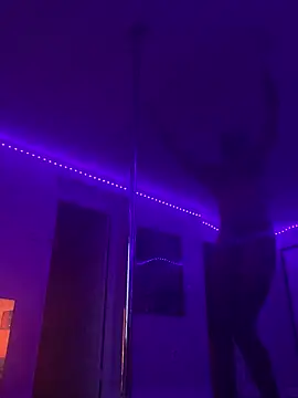 Snapshot of YonniDiamond chatting on March 9, 2025, 1:48 pm YonniDiamond online show from March 9, 2025, 1:48 pm