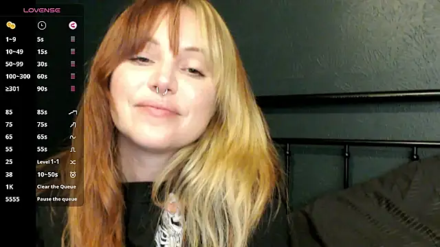 Snapshot of Blaze_Baby chatting on February 23, 2025, 5:01 am Blaze Baby online show from February 23, 2025, 5:01 am