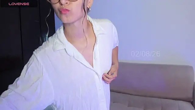 Lilacutte  online show from August 2, 2026, 9:12 pm