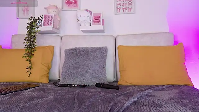 Malka Burning online show from April 18, 2026, 8:09 pm