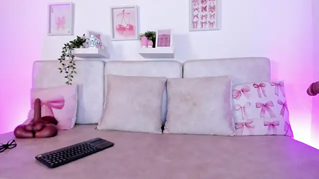 Malka Burning online show from November 15, 2025, 7:07 pm